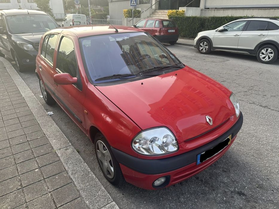 Renault Clio 1.0 RXE Agosto 2000