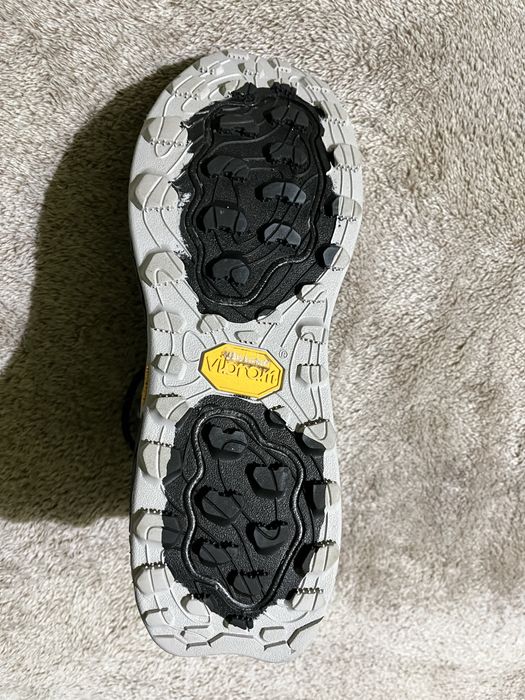 Продаю черевики Ugg  43 р