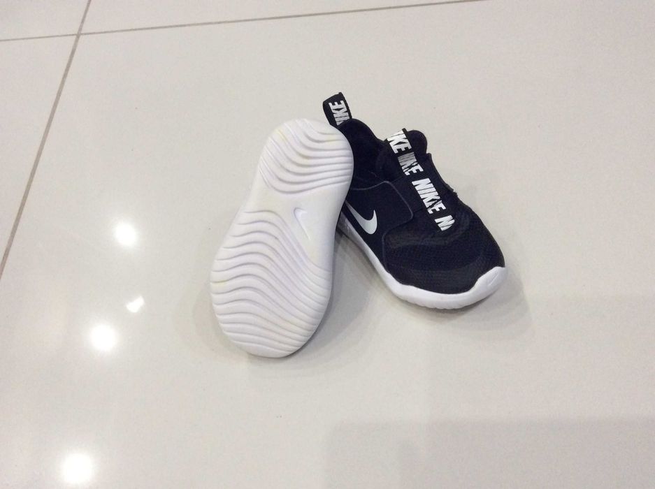 кроссовки Nike (Indonesia) 22.5 р.