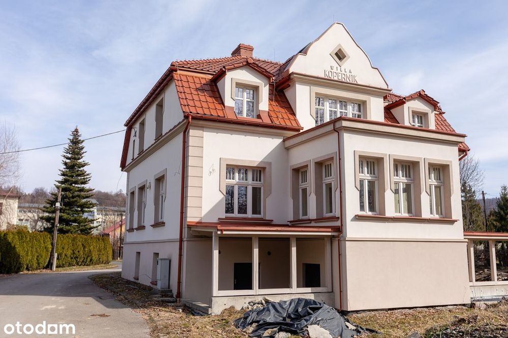 Budynek inwestycyjny 352 m² | hotel / klinika | Żywiec