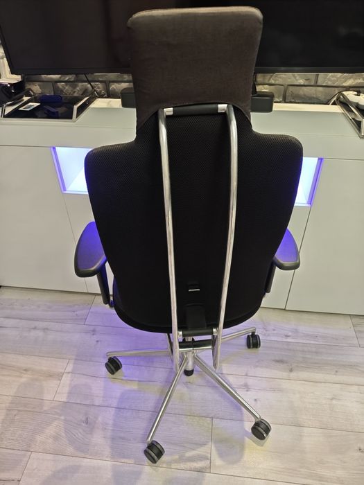 Vitra Headline fotel biurowy premium z zagłówkiem