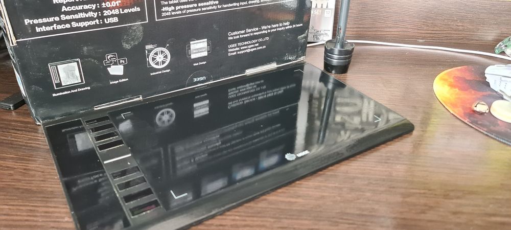 Продам графический планшет m708 ugee