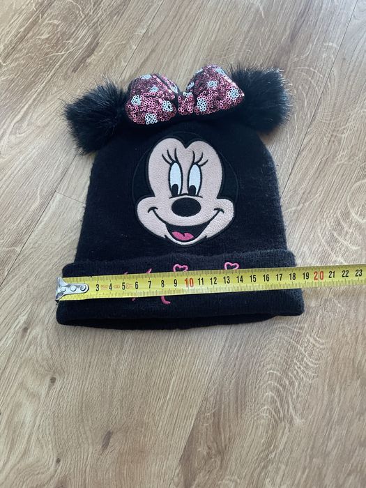 Czapka Myszka Minnie z kokardą i pomponami dla dziewczynki