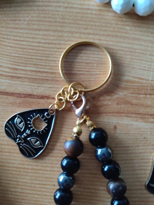 Porta-chaves Darkness with Crystals versão dourada