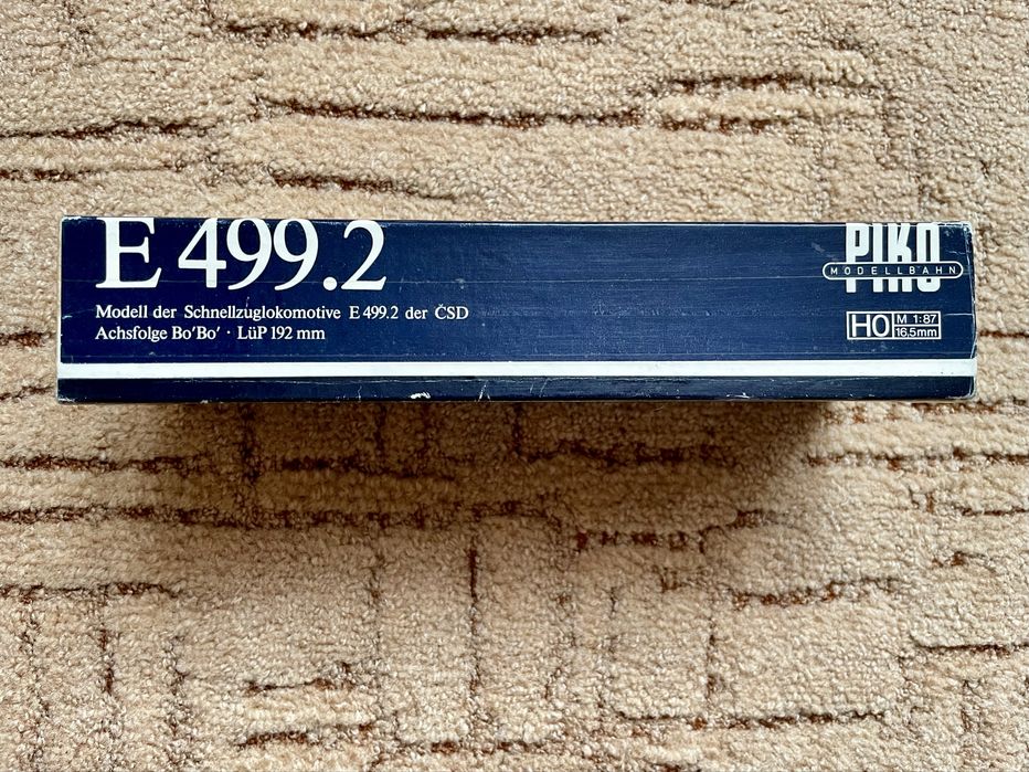 Lokomotywa PIKO ES499 z oryginalnym pudełkiem