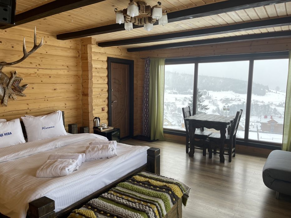 Відпочинок в Буковелі: номери, басейн, сауна, вілли, кафе