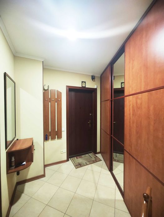 Продам 1 кімн. квартиру вул. Велика Китаївська 10А м.Деміївська  Салют