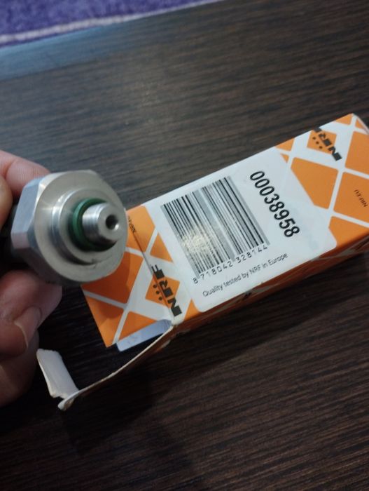 Датчик тиску кондиціонера NRF 00038958