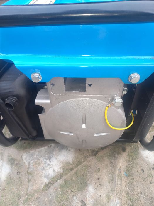 Генерато в гарному стані    Honda