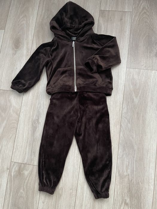 Костюми на дівчинку 98р