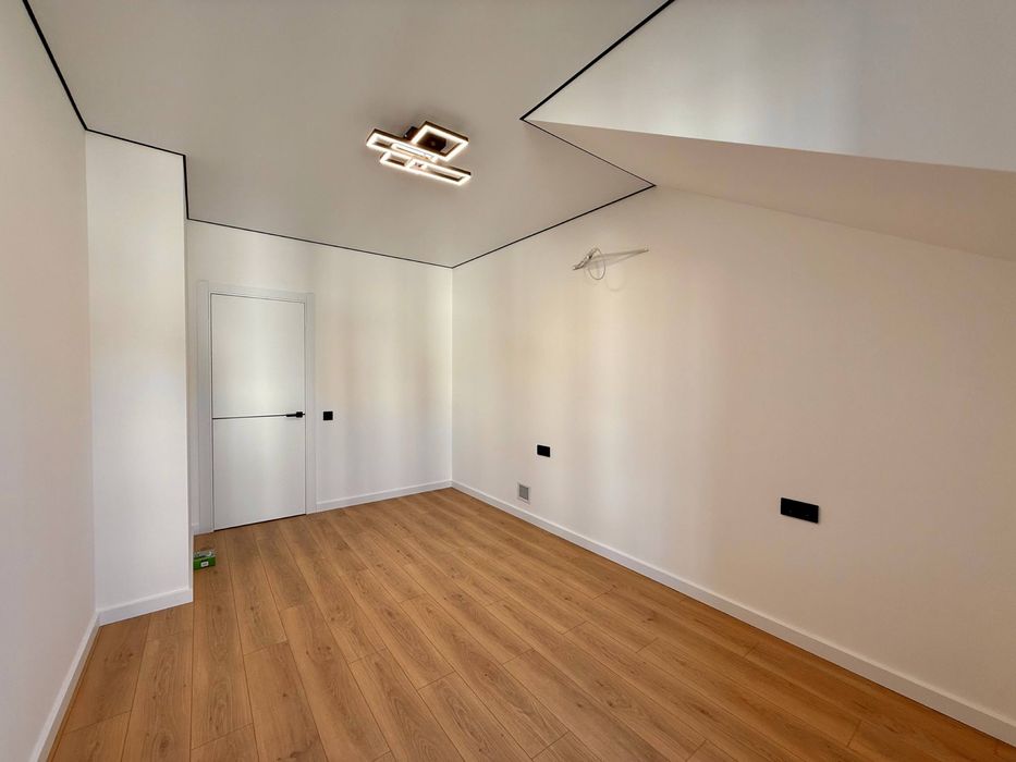 Продаж таунхауса із ремонтом у Крихівцях біля Калинової Слободи