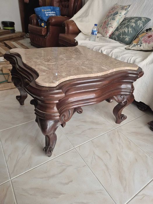 Conjunto completo como novo - Roupeiro, cómoda, móvel de sala e mesa