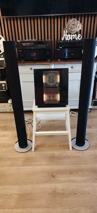Wieża Bang Olufsen z aktywnymi kolumnami