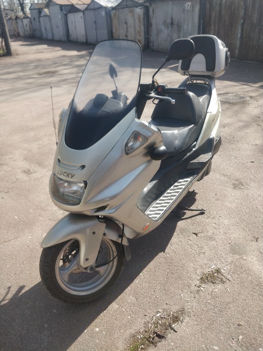 Продам максі скутер lucky 260cc.