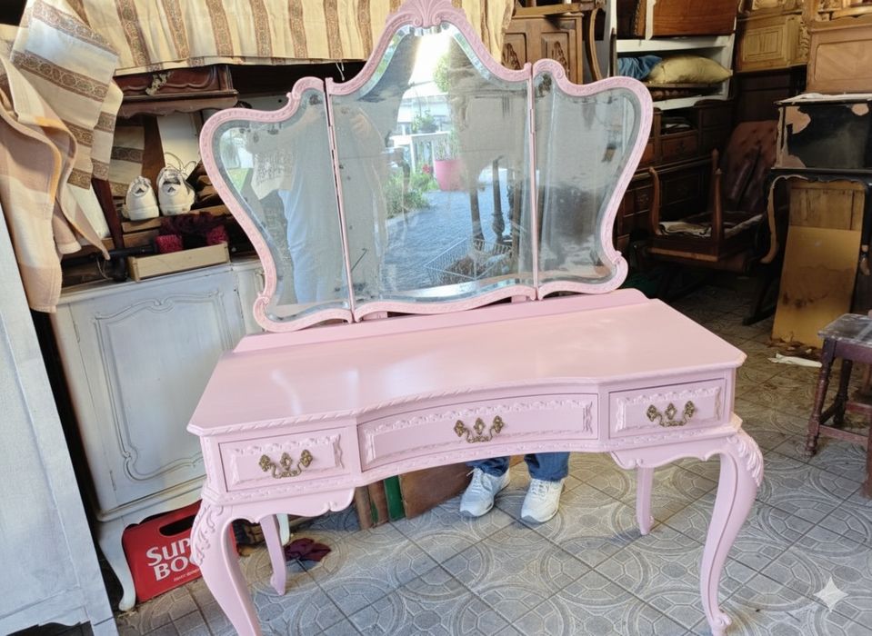 Penteadeira, pintada á cor desejada