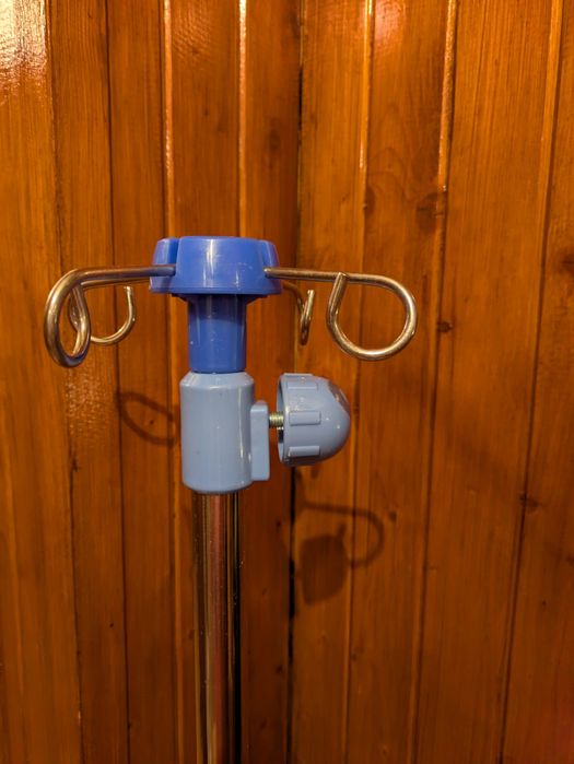 Stojak wieszak do kroplówki