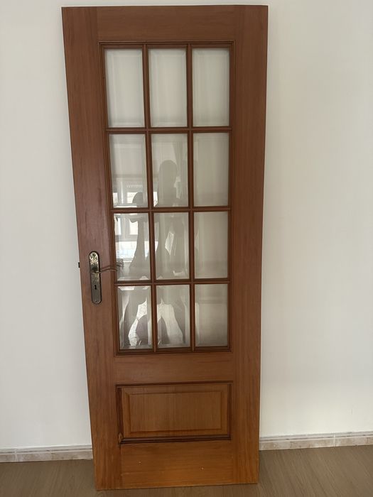 Conjunto de 6 Portas Interiores em Madeira Maciça