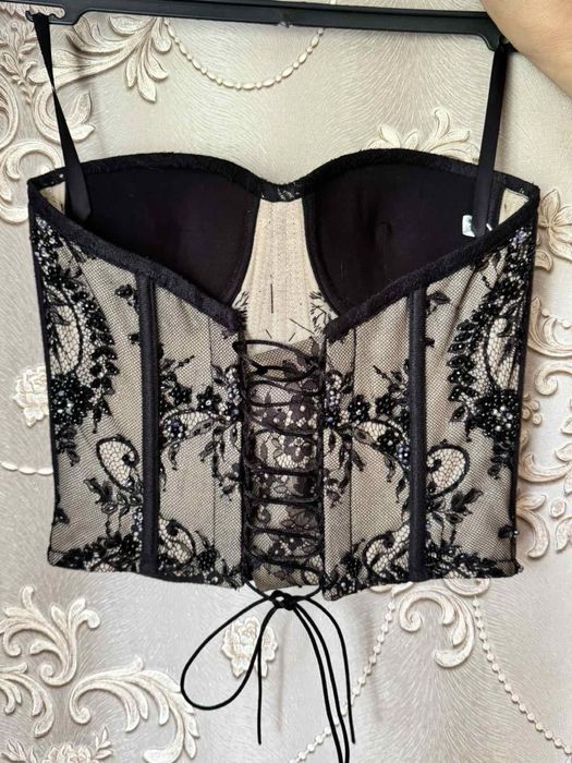 Продам стильний дуже красивий корсет, ручна вишивка