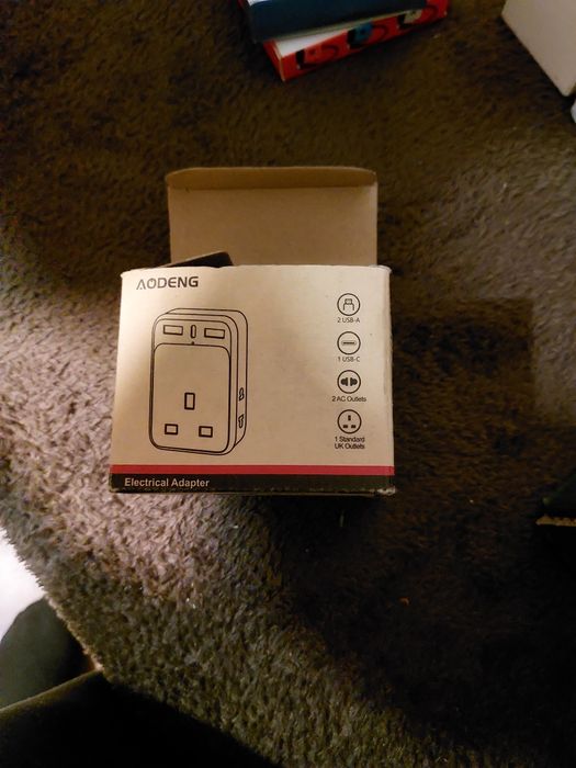 Adapter podróżny 6w1