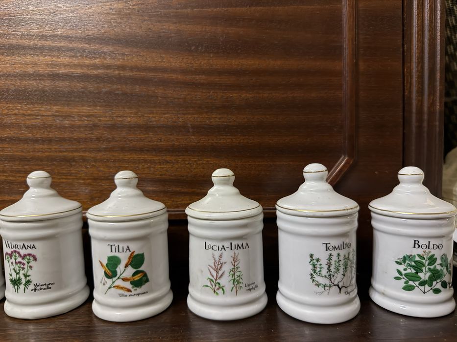 Conjunto de frascos de ceramica