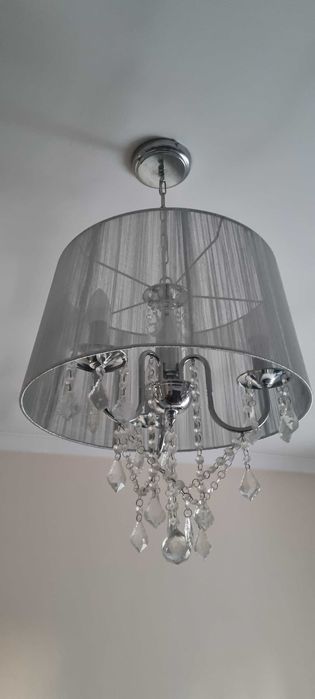 Sprzedam piękny żyrandol z kryształkami