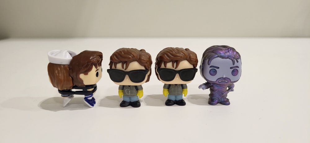 Продам фігурки дивні дива