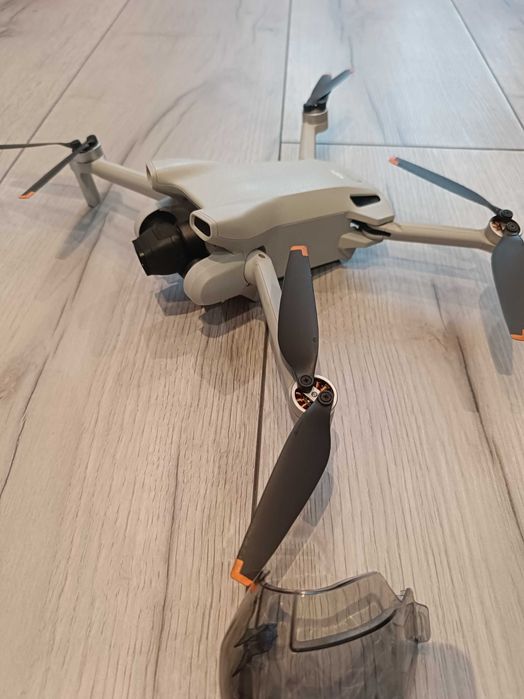 Dron Dji Mini 3 + akcesoria