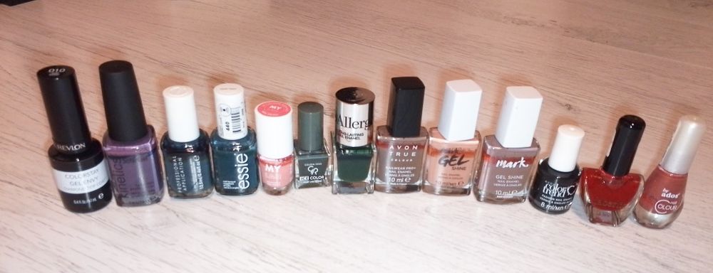 Lakiery do paznokci zestaw essie avon golden rose