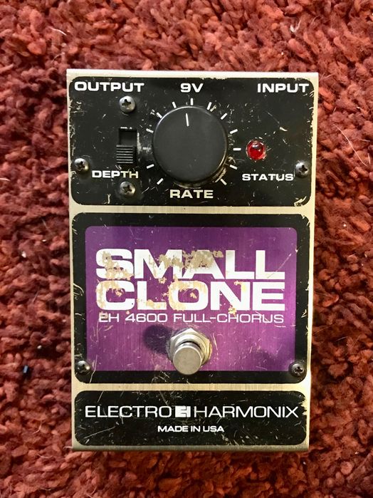 Pedais e Material de Estúdio