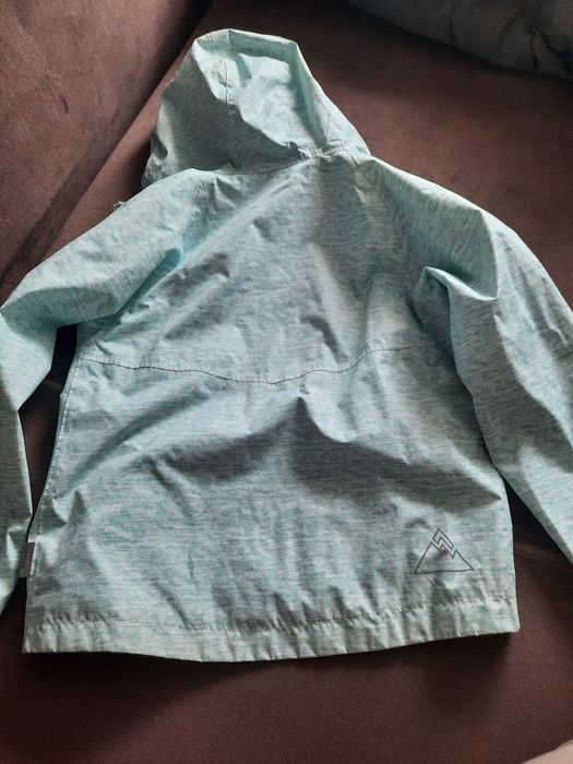 Ветровка для девочки