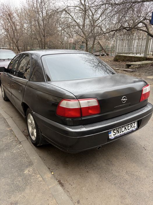 Opel omega B 2001