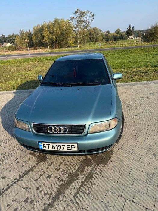 Автомобіль audi a4 b5