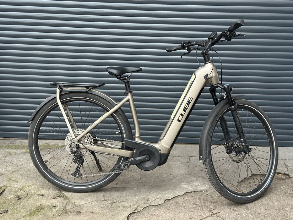 Rower elektryczny   CUBE  Kathmandu 750  Pro Bosch Smart CX USA 32km M