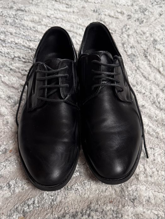 buty lakierki