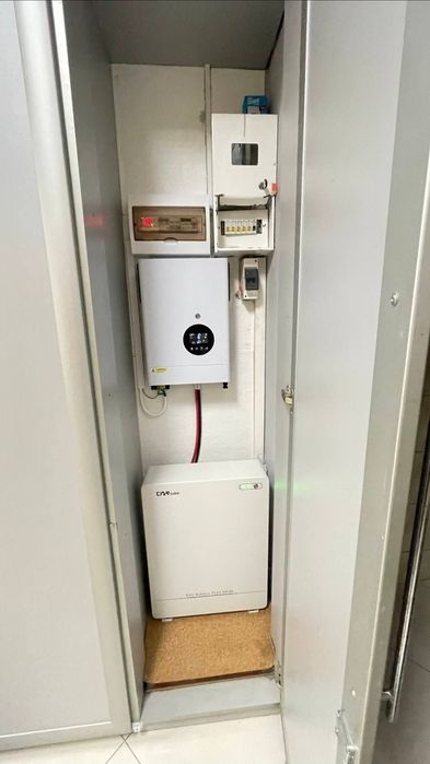 Комплект Літієва батарея LiFePO4 Dyness 5кВт +інвертор Anern 6кВт 48В