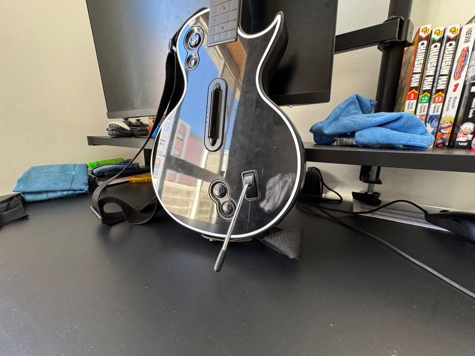 Guitarra Gibson Les Paul com DONGLE e STRAP + JOGO (Guitar Hero III Legends Of Rock / Playstation 3)