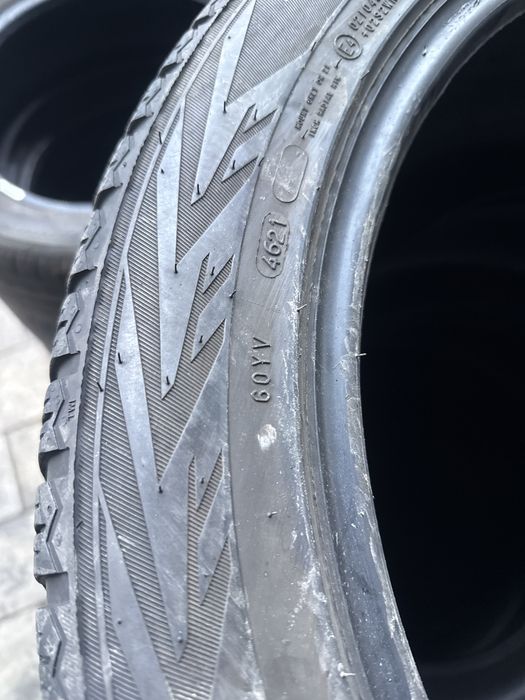 Шини резина 315/40/21 + 275/45/r21 Nokian разноширокий комплект зимні