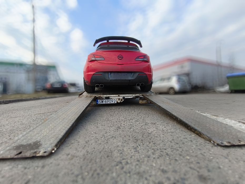 Laweta holowanie transport motocykli  pomoc drogowa