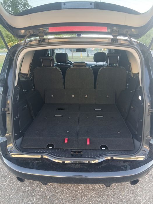 Vende-se Ford S Max Titanium X 2.2 200 CV