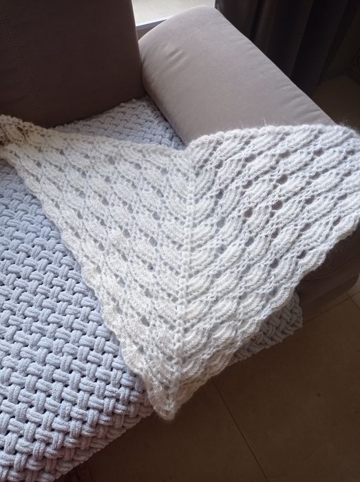 Бактус з мохеру. Хустка