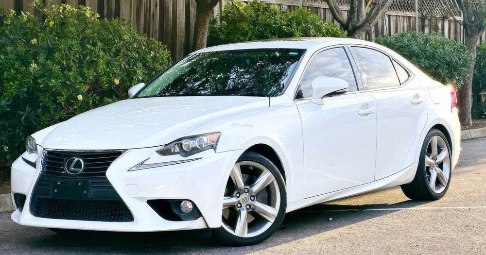 Lexus IS 350      2015