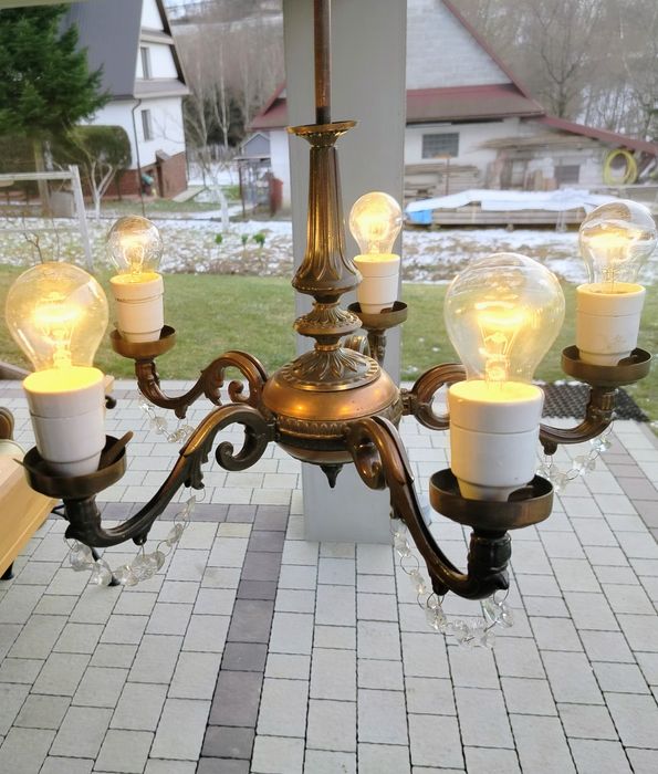 Zestaw lamp w stylu klasycznym – żyrandol + 2 kinkiety