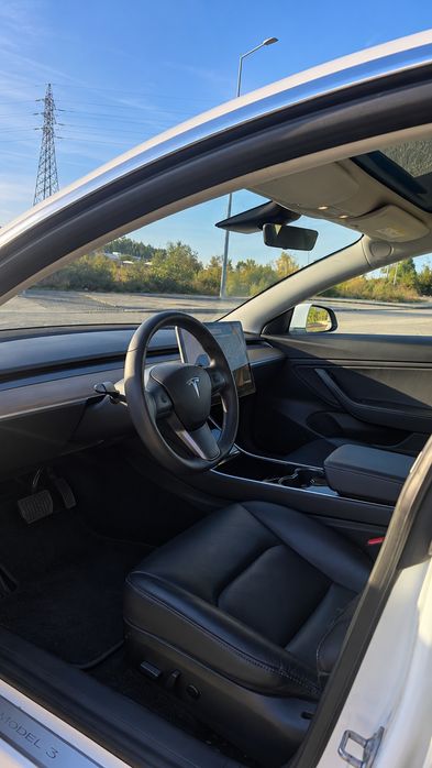 Tesla model 3 long range 498 cv