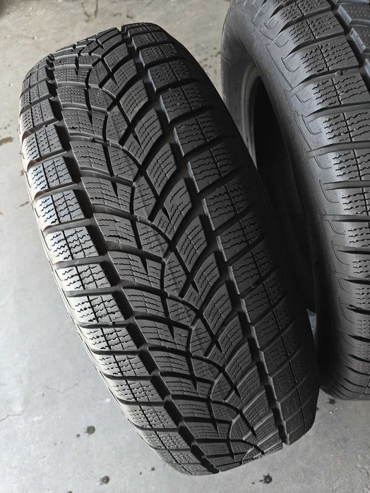 R17 225 65 шини зимові Goodyear Efficient Grip Performance SUV хороший стан Німеччина