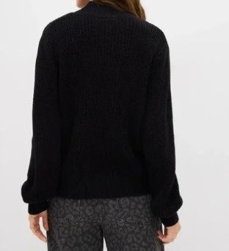 B.P.C sweter czarny z wycięciami r.36/38