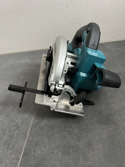 Безщіткова Акум.пила Makita DHS 660