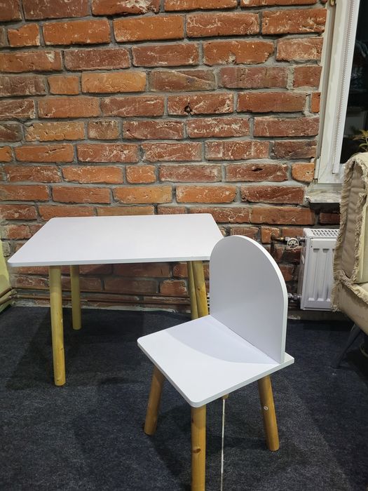 Stolik i krzesełko dla dzieci