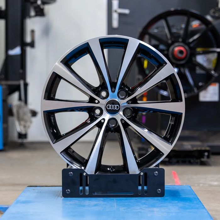 NOWE ORYGINALNE Felgi 18" Audi A4 A5 A6 A7 A8 Q3 Q5 Q7