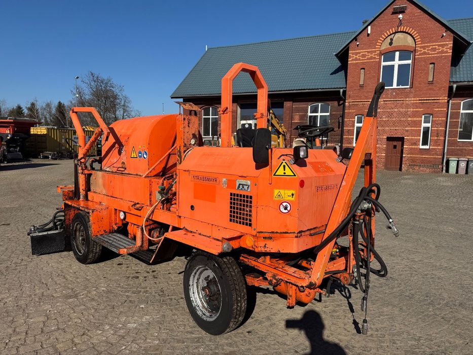 Strassmayr  S30-1200-G-VHY Skrapiarka samojezdna do emulsji/bitumu