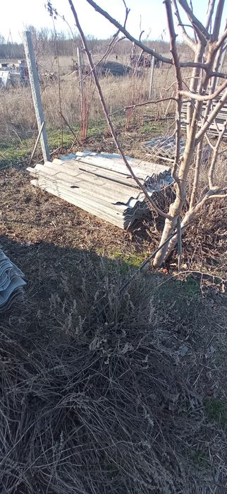 Шифер цілого нема! надколотий і половинки 8-ми хвильовий 1.75 на 1.1 м